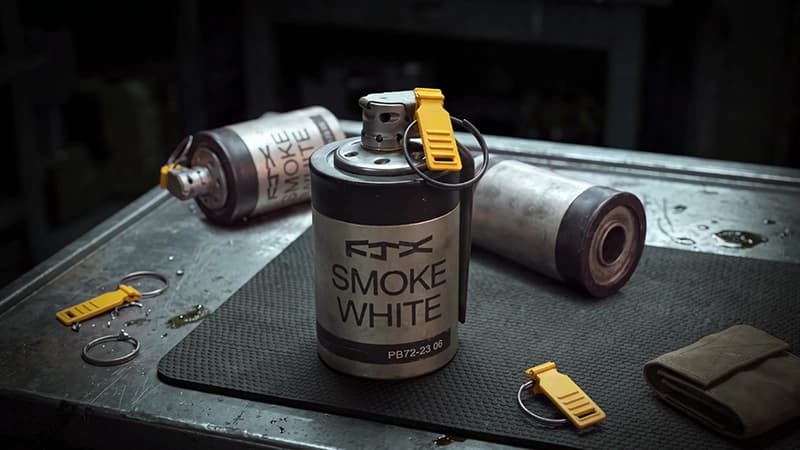 Smoke Grenade Tactical in Call of Duty Modern Warfare 4